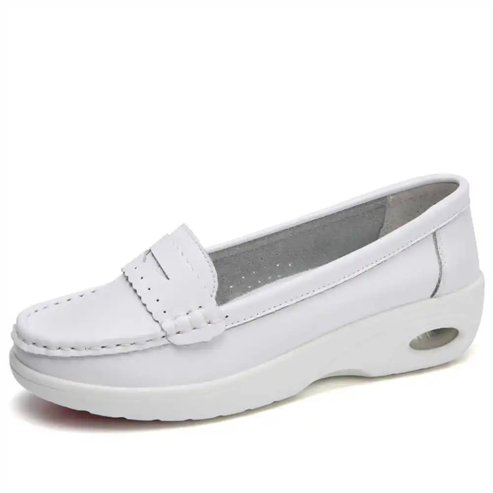 Thick Sole Slipon White Traine - مراجعة Men'S Best Sneakers For Formal Wear وسعره
